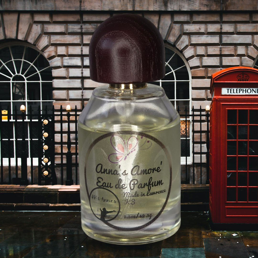 Anna's Amoré Eau de Parfume