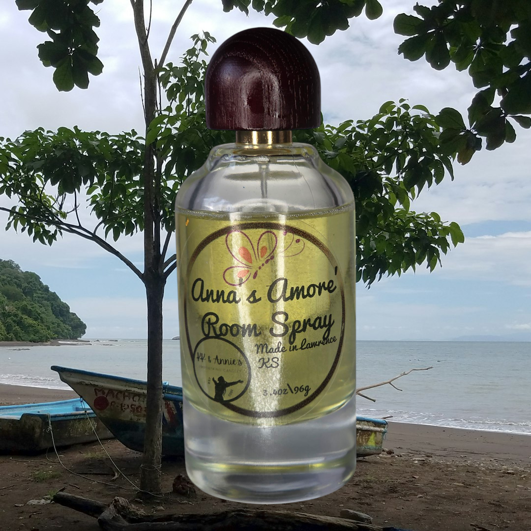 Anna's Amoré Room Spray